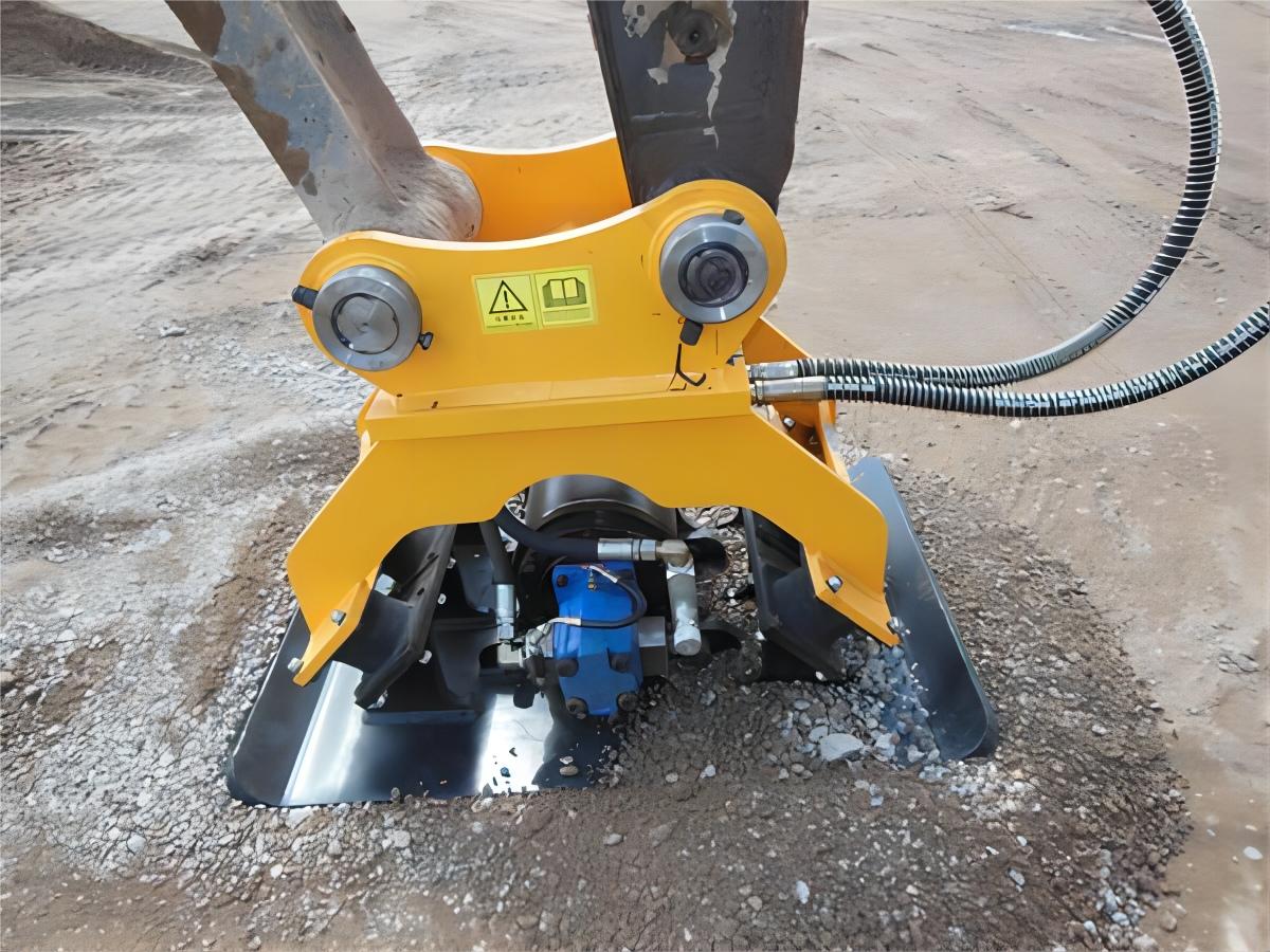S&eacute;rie de compactadores da RAY: engenharia de precis&atilde;o para obras de estradas e funda&ccedil;&otilde;es