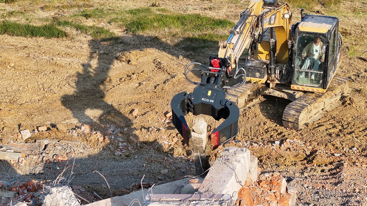 Precis&atilde;o na destrui&ccedil;&atilde;o: a l&oacute;gica de engenharia por tr&aacute;s das garras de demoli&ccedil;&atilde;o 360&deg; da RAY Attachments
