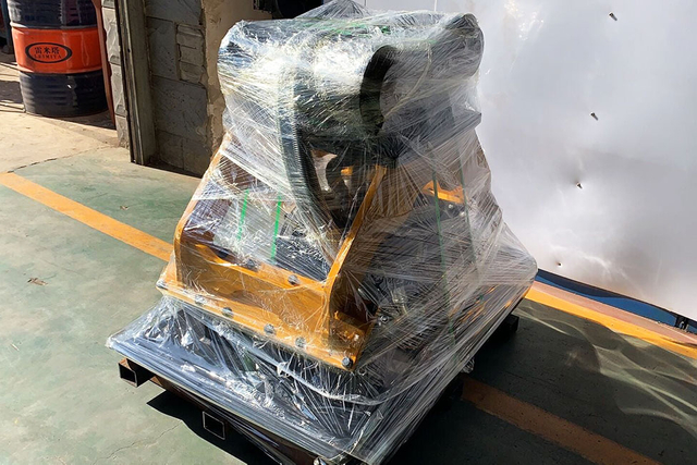 RAY-excavatrice-compacteur-package