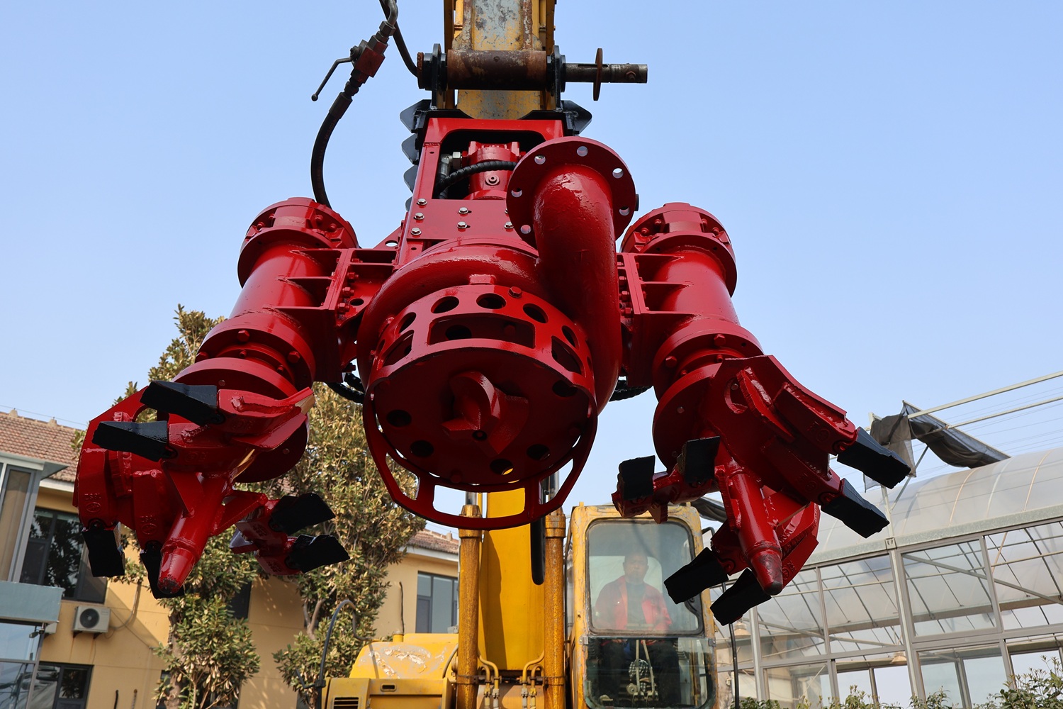 Pompe de dragage pour excavatrice de RAY Attachments&nbsp;: red&eacute;finir l'efficacit&eacute; de la manutention des boues