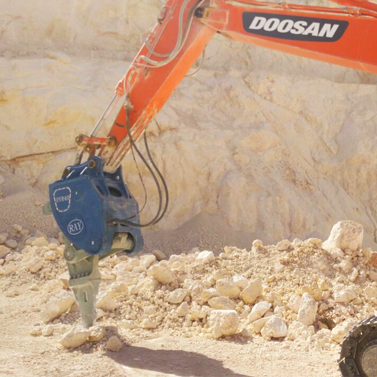 Estrazione del calcare saudita: efficienza 3-5 volte superiore con gli scarificatori ad alta frequenza