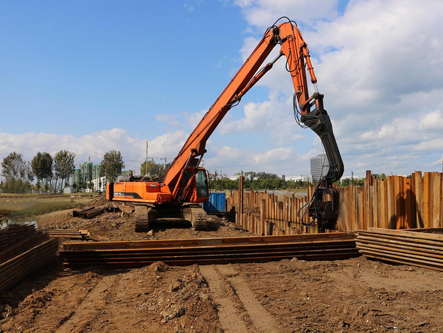 RAY-Pile-Driver-Vibro-Marteau